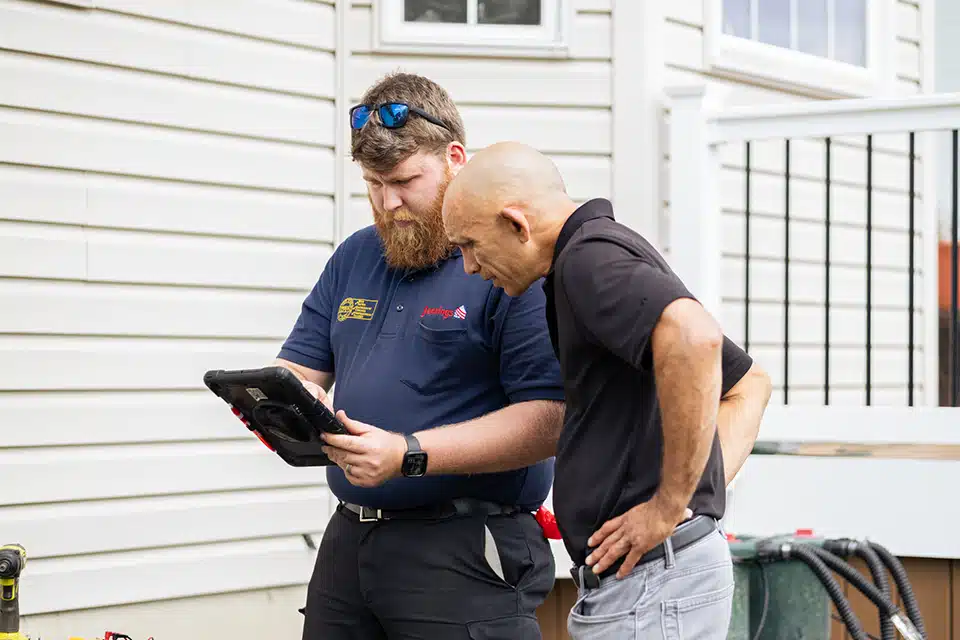 Jennings tech with homeowner